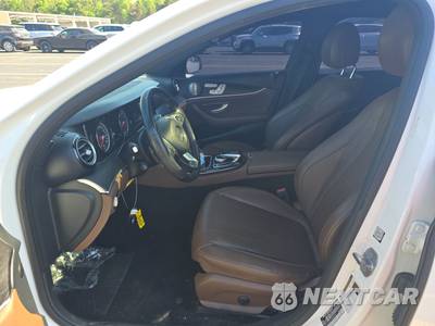 2017 Mercedes-Benz E 300 Sport Sedan - zdjęcie 7 z 32 - miniatura