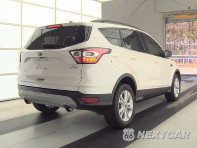 2017 Ford Escape SE - zdjęcie 4 z 19 - miniatura