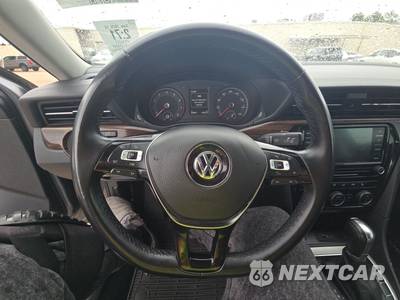 2020 Volkswagen Passat 2.0T SEL - zdjęcie 10 z 25 - miniatura