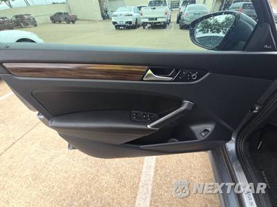 2020 Volkswagen Passat 2.0T SEL - zdjęcie 9 z 25 - miniatura