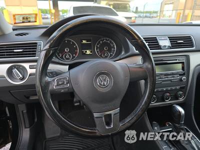 2015 Volkswagen Passat 1.8T Wolfsburg Edition - zdjęcie 10 z 40 - miniatura
