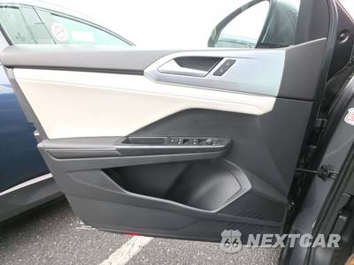 2025 Volkswagen Taos SE - zdjęcie 9 z 27 - miniatura