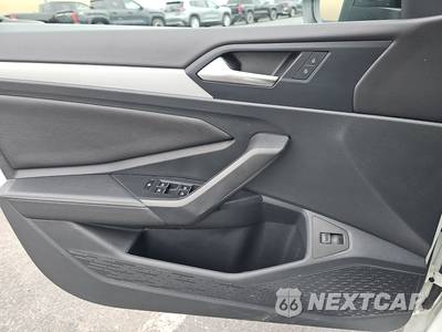 2025 Volkswagen Jetta Sport - zdjęcie 9 z 30 - miniatura
