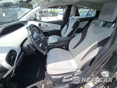 2016 Toyota Prius Two Eco - zdjęcie 7 z 29 - miniatura