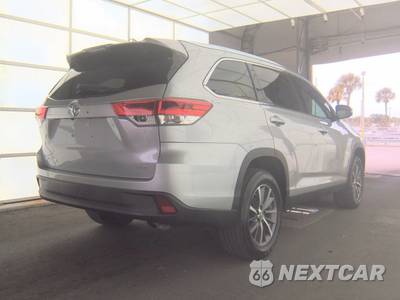 2019 Toyota Highlander XLE - zdjęcie 4 z 25 - miniatura