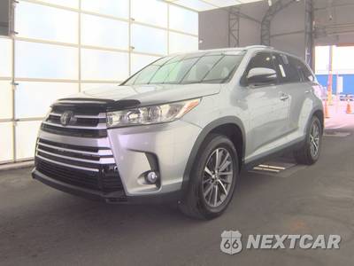 2019 Toyota Highlander XLE - zdjęcie 1 z 25 - miniatura