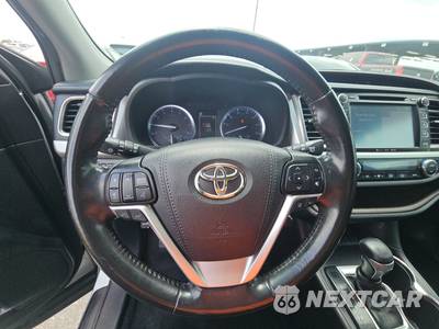 2019 Toyota Highlander XLE - zdjęcie 10 z 25 - miniatura