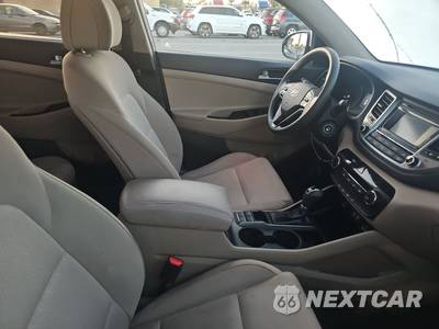 2017 Hyundai Tucson SE - zdjęcie 8 z 18 - miniatura