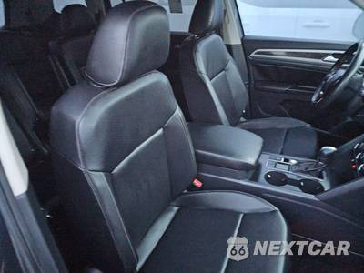 2018 Volkswagen Atlas V6 SE w/Technology - zdjęcie 8 z 19 - miniatura