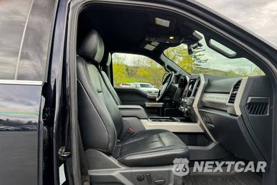 2022 Ford Super Duty F-350 Lariat Crew Cab Long Bed DRW - zdjęcie 14 z 52 - miniatura