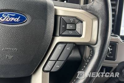2022 Ford Super Duty F-350 Lariat Crew Cab Long Bed DRW - zdjęcie 34 z 52 - miniatura