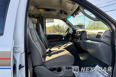 2005 Ford Excursion XLT - zdjęcie 12 z 70 - miniatura