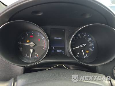 2019 Toyota C-HR XLE - zdjęcie 12 z 39 - miniatura