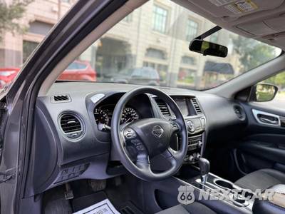 2018 Nissan Pathfinder S - zdjęcie 10 z 19 - miniatura