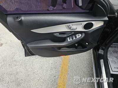 2018 Mercedes-Benz C 300 Sedan - zdjęcie 9 z 44 - miniatura