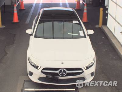 2020 Mercedes-Benz A 220 4MATIC - zdjęcie 2 z 20 - miniatura