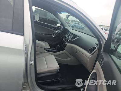 2016 Hyundai Tucson SE - zdjęcie 8 z 18 - miniatura
