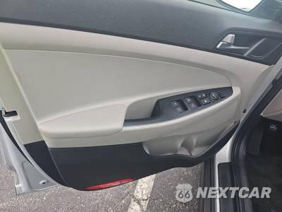 2016 Hyundai Tucson SE - zdjęcie 9 z 18 - miniatura