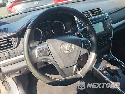 2017 Toyota Camry SE - zdjęcie 10 z 17 - miniatura