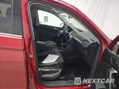 2020 Volkswagen Tiguan SE R-Line Black - zdjęcie 8 z 18 - miniatura