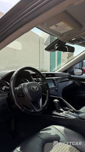 2019 Toyota Camry SE - zdjęcie 12 z 16 - miniatura