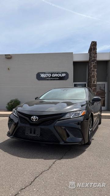 2019 Toyota Camry SE - zdjęcie 5 z 16 - miniatura