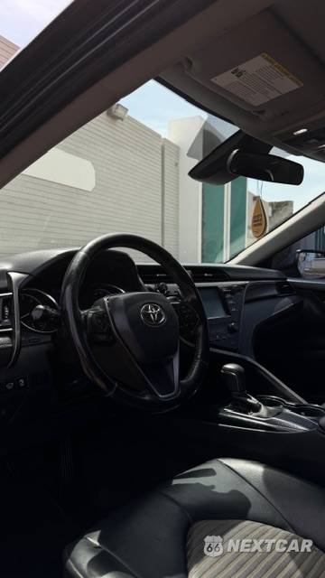 2019 Toyota Camry SE - zdjęcie 7 z 16 - miniatura