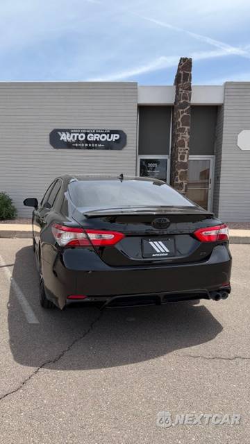 2019 Toyota Camry SE - zdjęcie 4 z 16 - miniatura