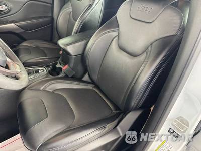 2022 Jeep Cherokee Latitude Lux - zdjęcie 33 z 48 - miniatura