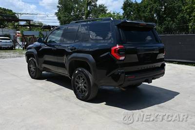 2025 Toyota 4Runner SR5 - zdjęcie 3 z 22 - miniatura