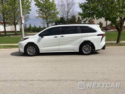 2022 Toyota Sienna XLE 7-Passenger 120.5" WB - zdjęcie 8 z 20 - miniatura