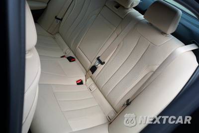 2021 BMW 5 Series Sedan 530i xDrive - zdjęcie 44 z 50 - miniatura