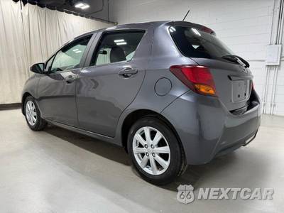 2017 Toyota Yaris LE Hatchback - zdjęcie 5 z 20 - miniatura