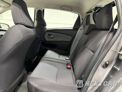 2017 Toyota Yaris LE Hatchback - zdjęcie 18 z 20 - miniatura
