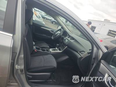 2014 Nissan Sentra SV - zdjęcie 8 z 34 - miniatura