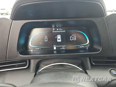 2025 Hyundai Elantra SEL Sport - zdjęcie 8 z 21 - miniatura
