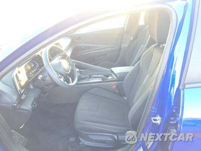 2025 Hyundai Elantra SEL Sport - zdjęcie 5 z 19 - miniatura