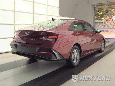 2025 Hyundai Elantra SE - zdjęcie 4 z 19 - miniatura