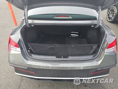 2025 Hyundai Elantra SEL Sport - zdjęcie 11 z 20 - miniatura