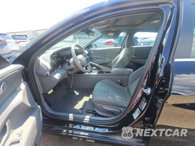 2025 Hyundai Elantra SEL Convenience - zdjęcie 5 z 21 - miniatura