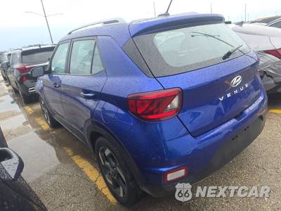 2023 Hyundai Venue SEL - zdjęcie 2 z 25 - miniatura