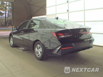 2025 Hyundai Elantra SE - zdjęcie 2 z 21 - miniatura