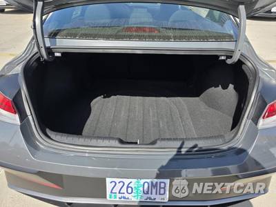 2025 Hyundai Elantra SEL Convenience - zdjęcie 8 z 19 - miniatura