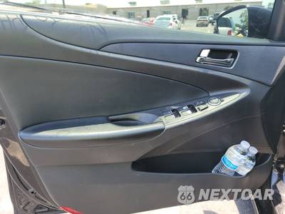 2013 Hyundai Sonata SE - zdjęcie 9 z 18 - miniatura