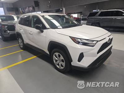2024 Toyota RAV4 LE - zdjęcie 3 z 18 - miniatura