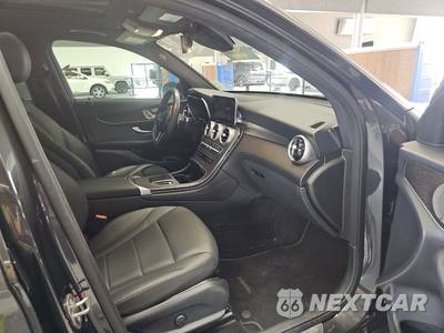 2020 Mercedes-Benz GLC 300 4MATIC - zdjęcie 8 z 26 - miniatura
