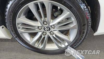 2016 Toyota Camry Hybrid SE - zdjęcie 23 z 43 - miniatura
