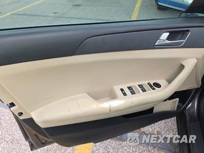 2016 Hyundai Sonata SE - zdjęcie 9 z 18 - miniatura