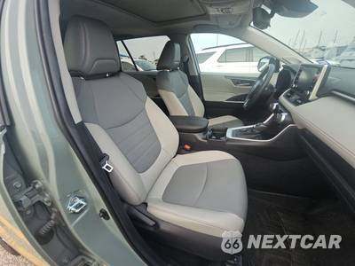 2021 Toyota RAV4 Hybrid XLE Premium - zdjęcie 8 z 21 - miniatura