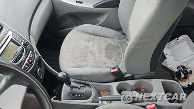 2012 Hyundai Accent GLS Sedan - zdjęcie 17 z 18 - miniatura